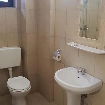 Vila Iandora * مامايا